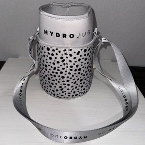 HydroJug Pro 73oz Insulated Sleeve Adjustable Carrying Strap Animal Print